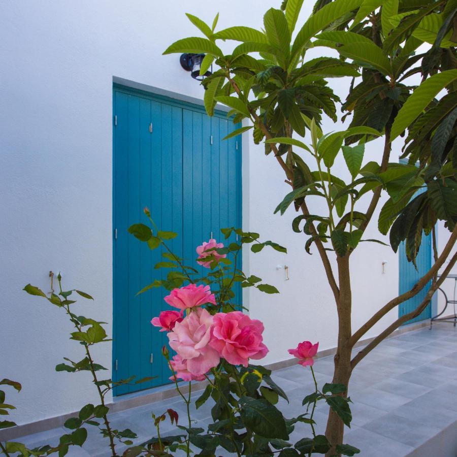 Vesper Aparthotel Kokkari Exterior photo