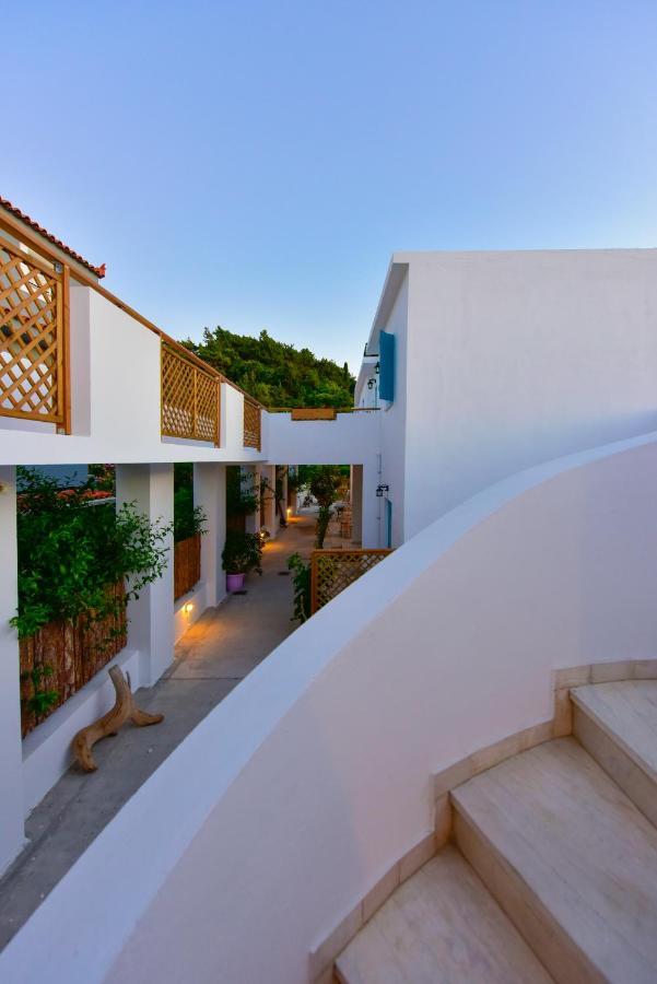 Vesper Aparthotel Kokkari Exterior photo